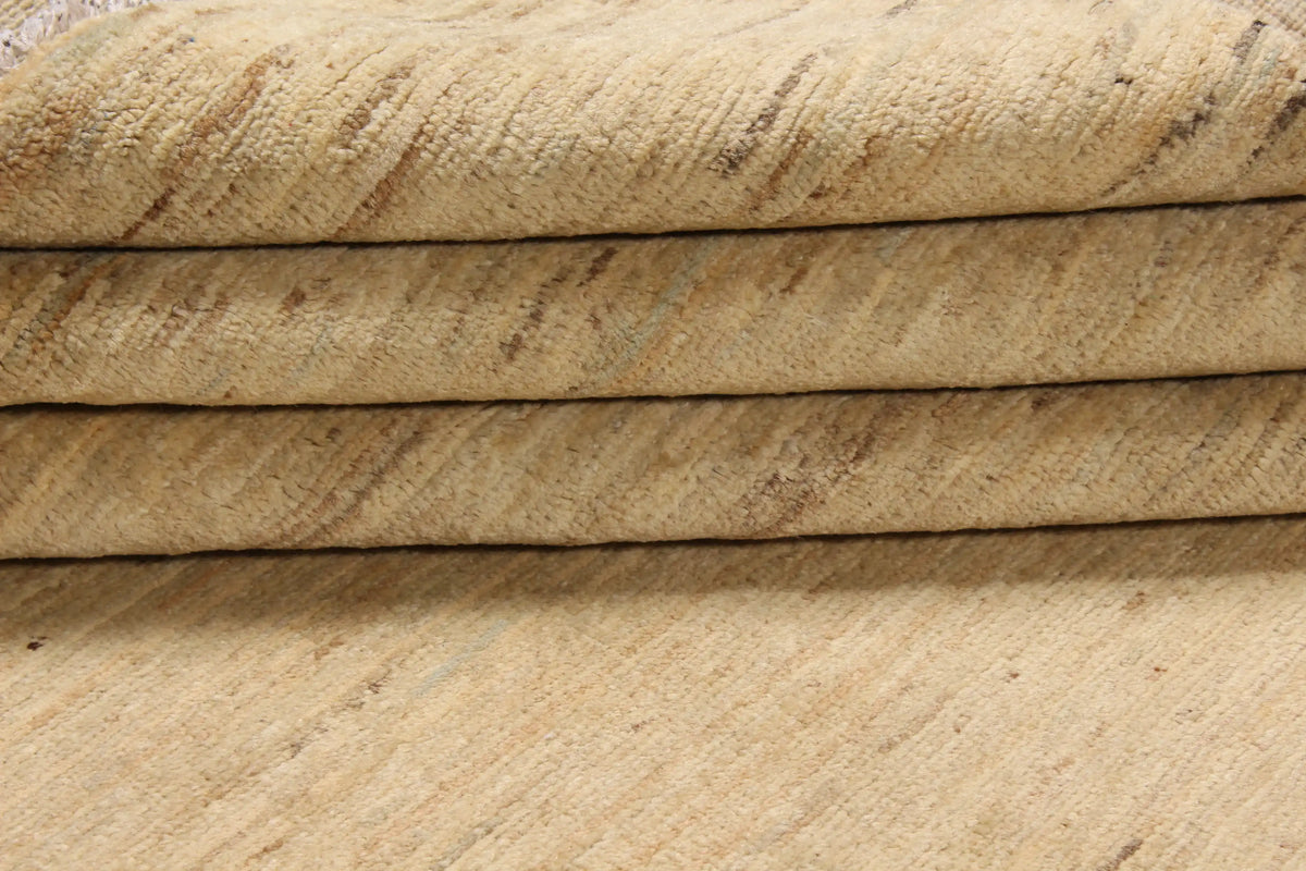 Light Wool Rug with Cream Tonal Variation, 386 × 298 cm, view 9.