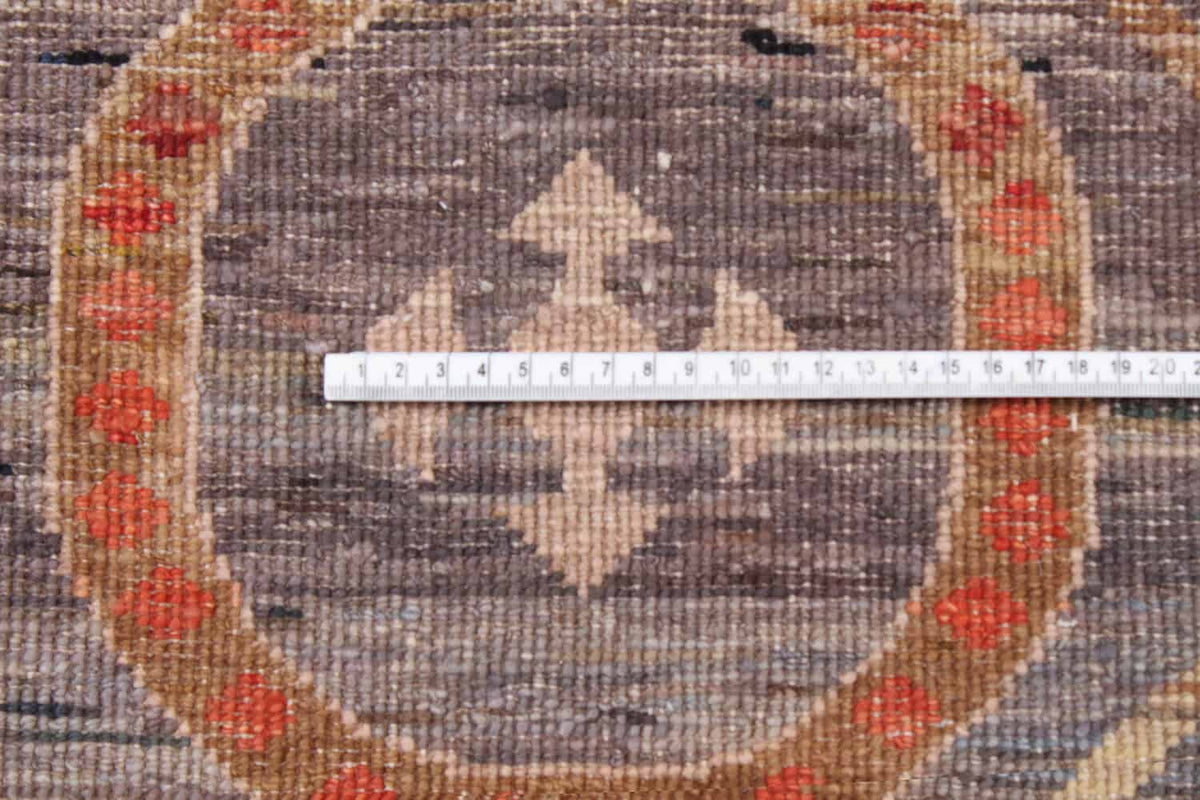 Mauve Medallion Rug with a Red Border, 352 × 257 cm, view 5.