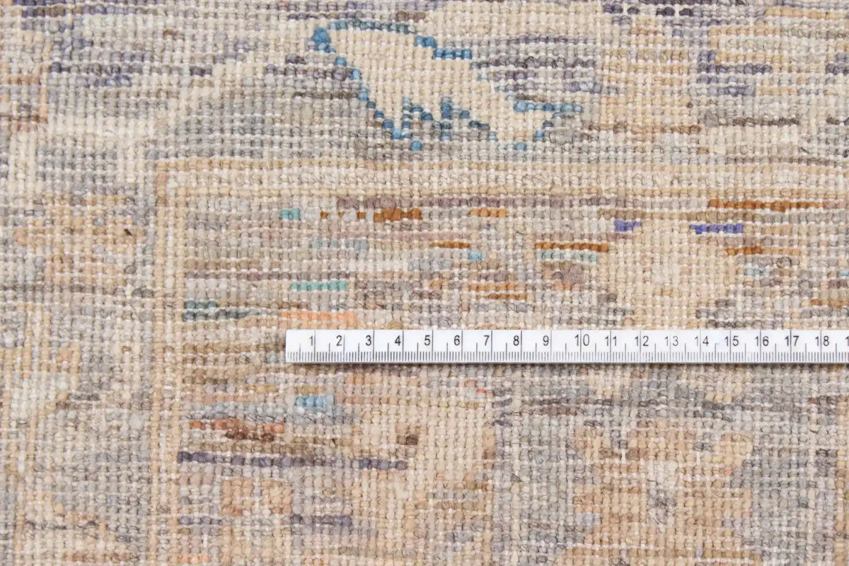 Gray Wool Rug with Fine Cream Vines, 357 × 257 cm, view 4.