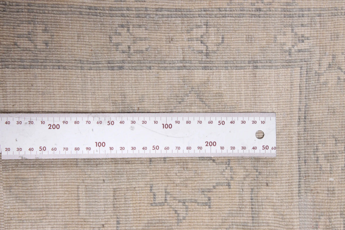 Light Gray & Beige Ziegler Rug with Border, 405 × 283 cm, view 10.