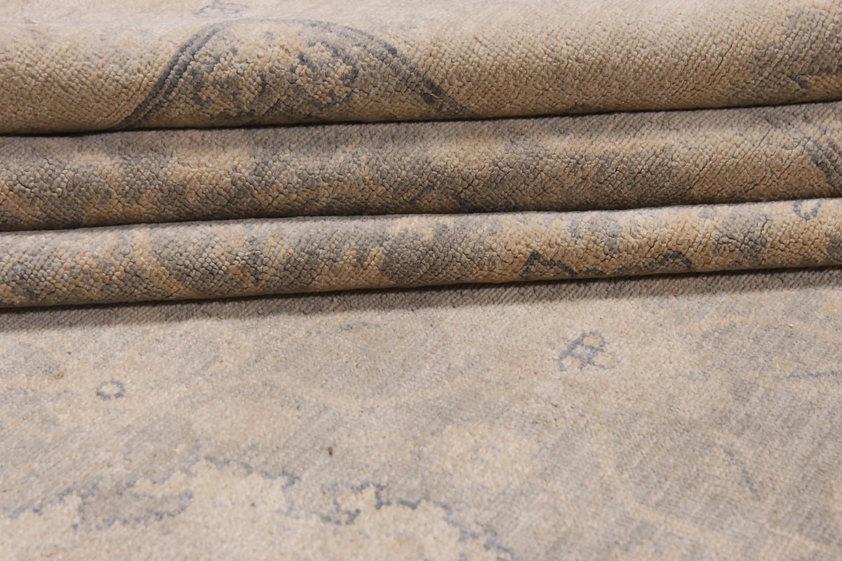 Light Gray & Beige Ziegler Rug with Border, 405 × 283 cm, view 9.