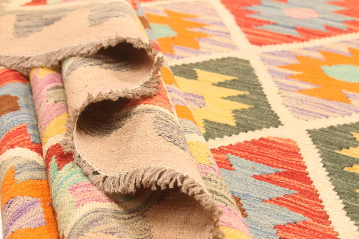 Light Ground Colorful Diamond Kilim Rug, 302 × 202 cm — view 5