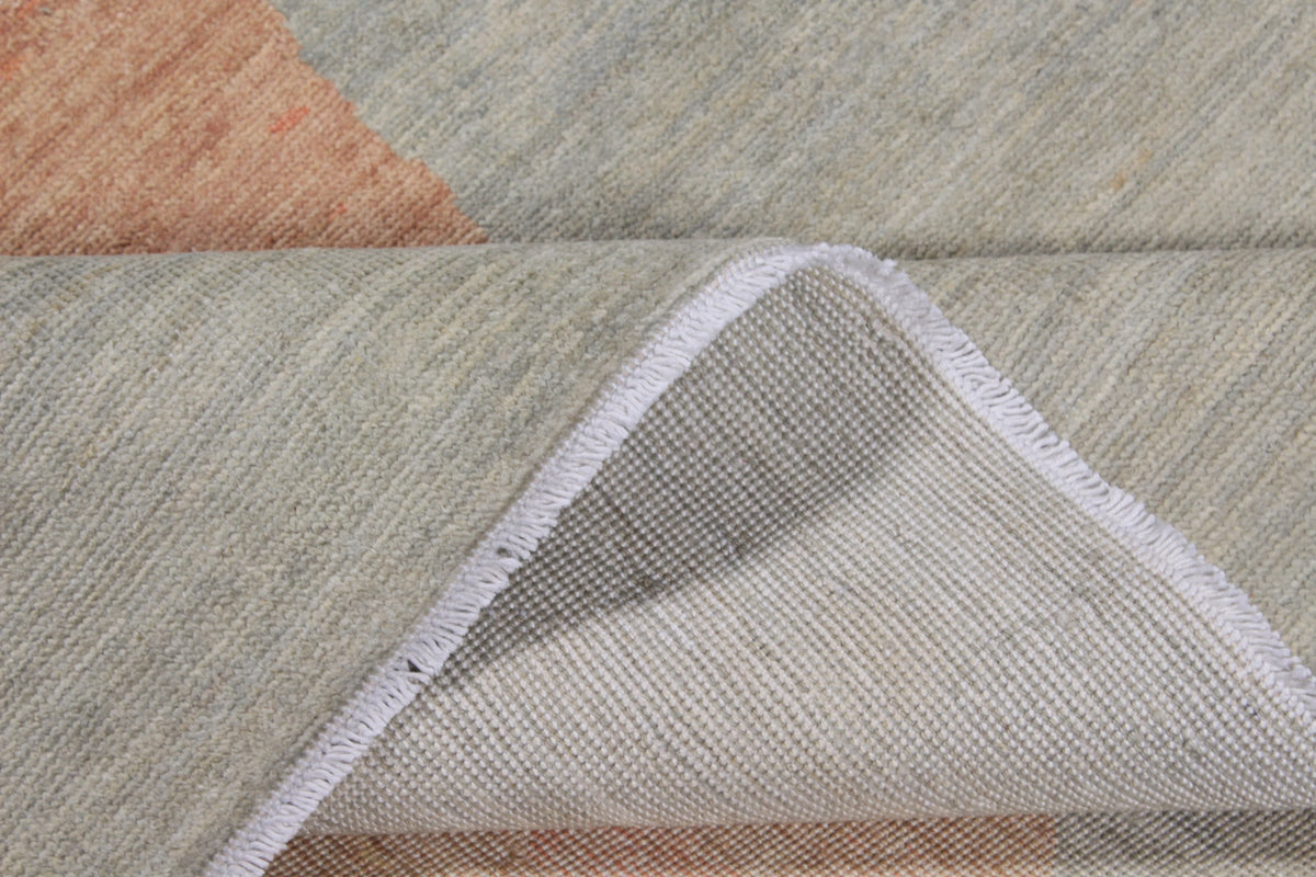 Gray Gabbeh Rug with a Light Medallion, 308 × 242 cm, view 8.