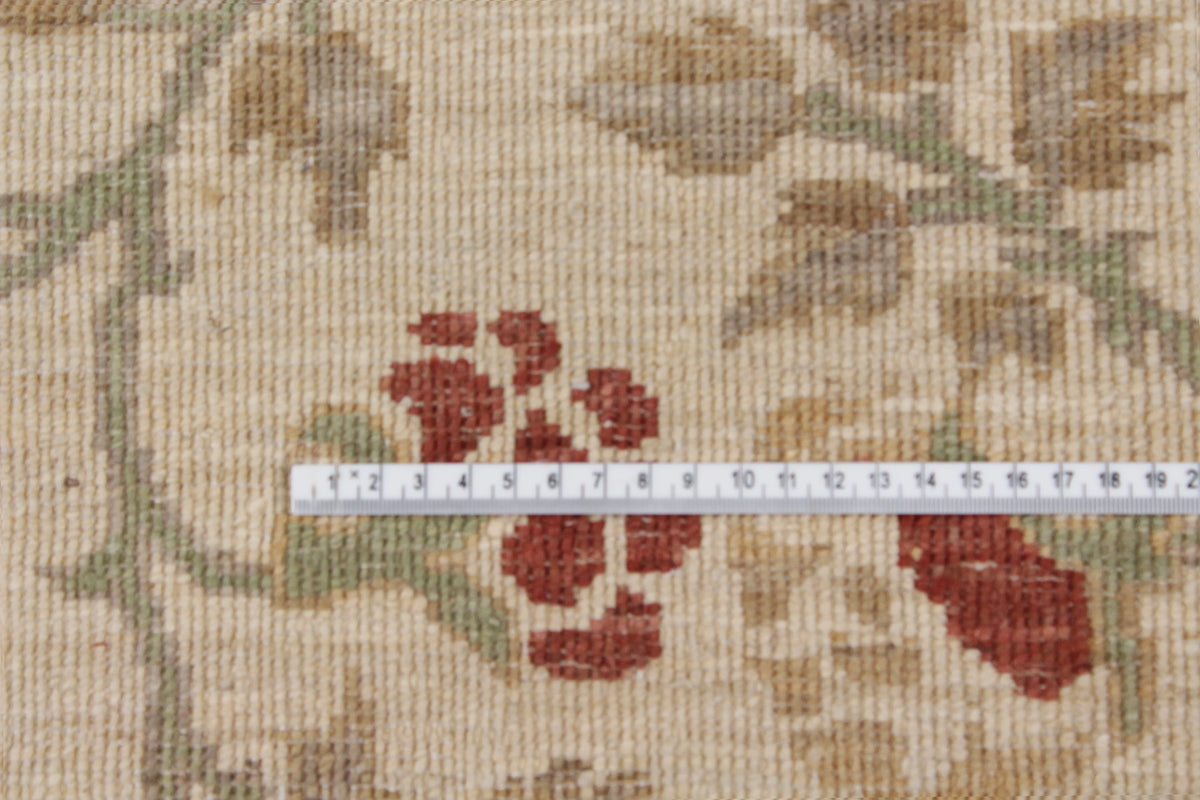 Taupe Ziegler Rug with a Light Border, 304 × 247 cm, view 6.