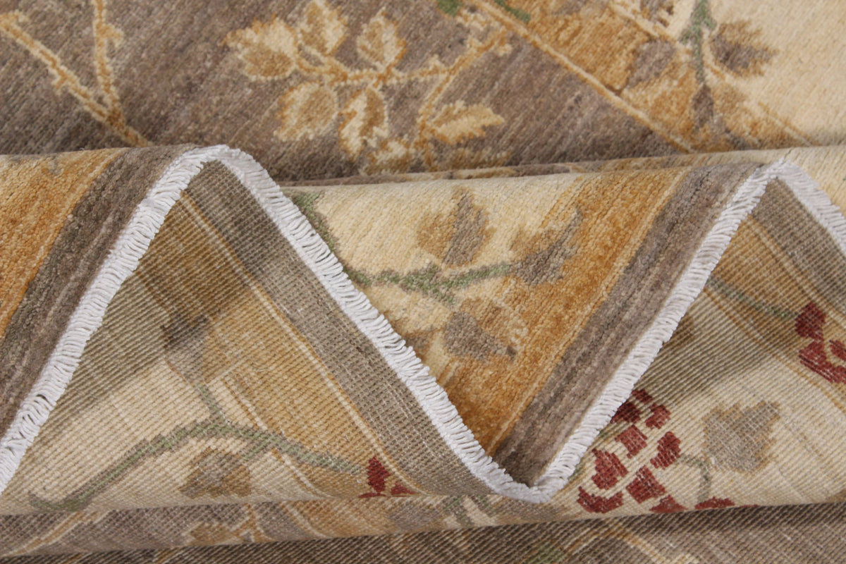 Taupe Ziegler Rug with a Light Border, 304 × 247 cm, view 8.
