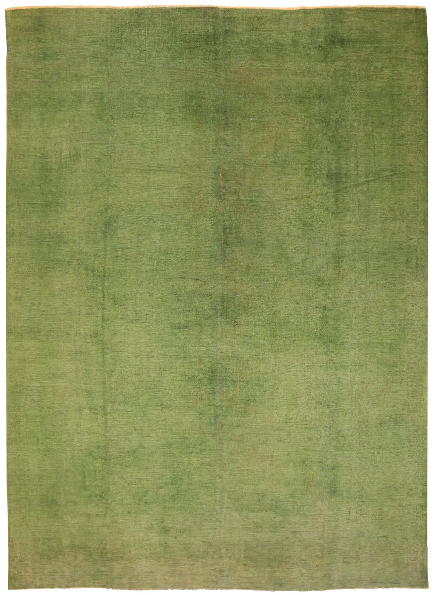Green Ziegler Wool Rug with Tonal Variation, 401 × 279 cm, overall view.