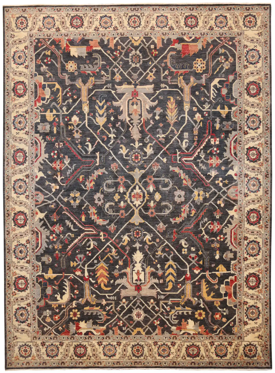Dark Ziegler Rug with a Light Border, 422 × 307 cm, overall view.