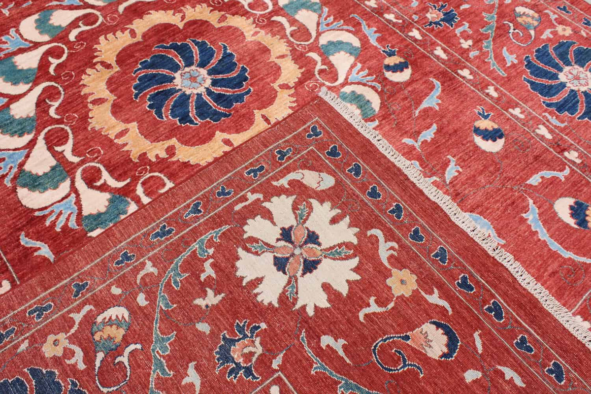 Red Suzani Wool Rug with Floral Medallion, 318 × 264 cm, view 4.