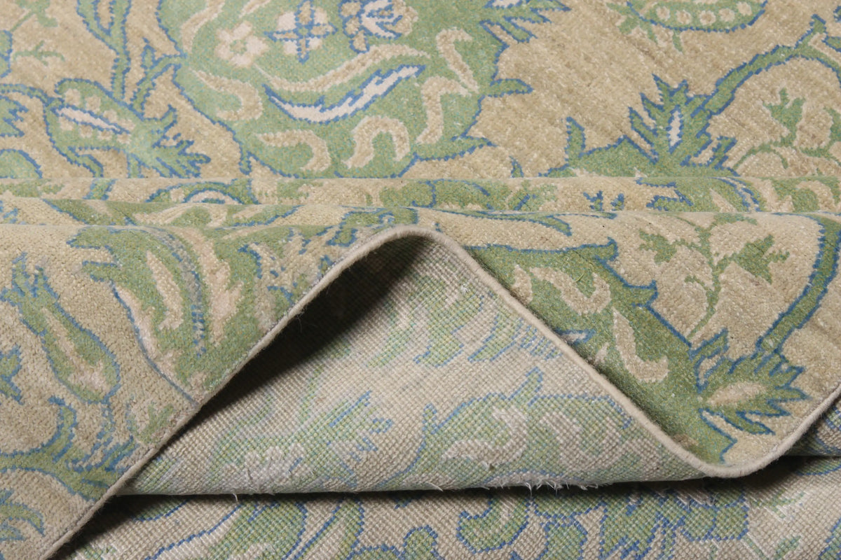 Green Ziegler Rug with Floral Motifs, 427 × 296 cm, view 9.