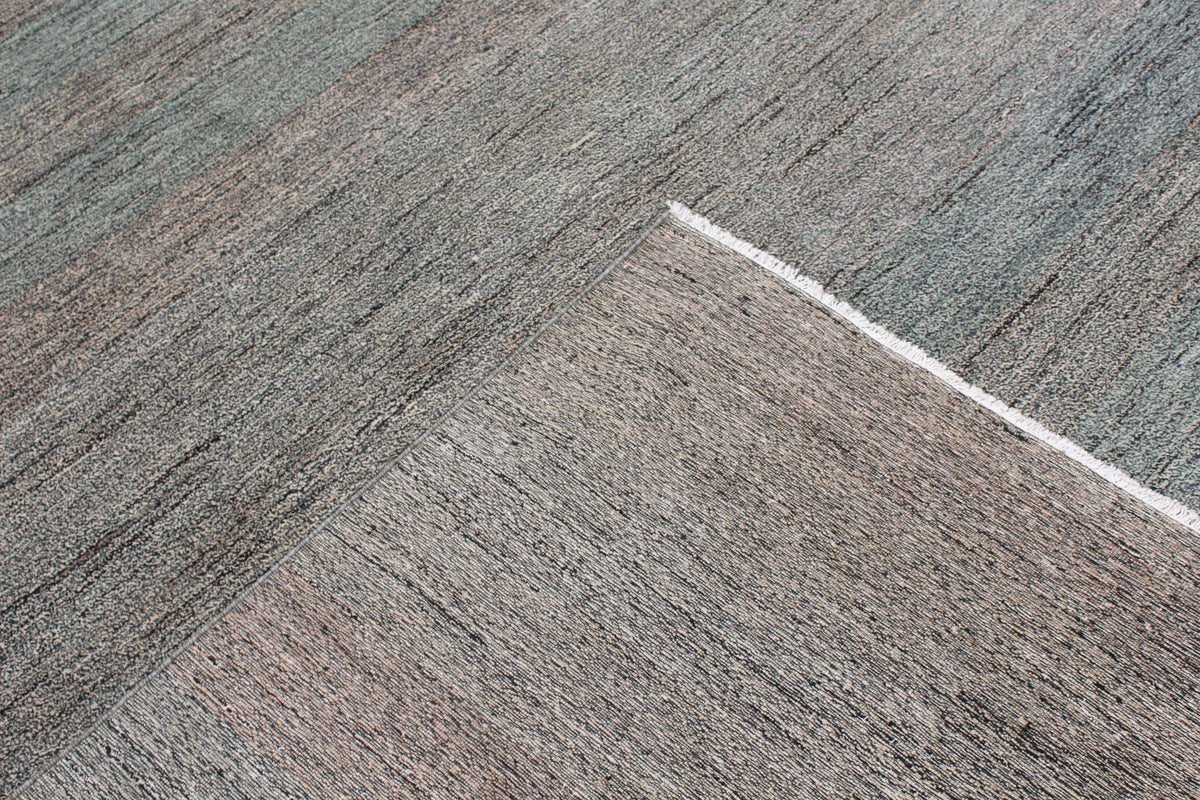Gray Wool Rug with Fine Horizontal Variation, 303 × 241 cm, view 5.