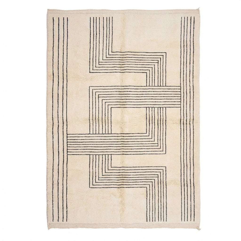 Beni Ourain wool rug, cream wool ground with irregular labyrinth lines