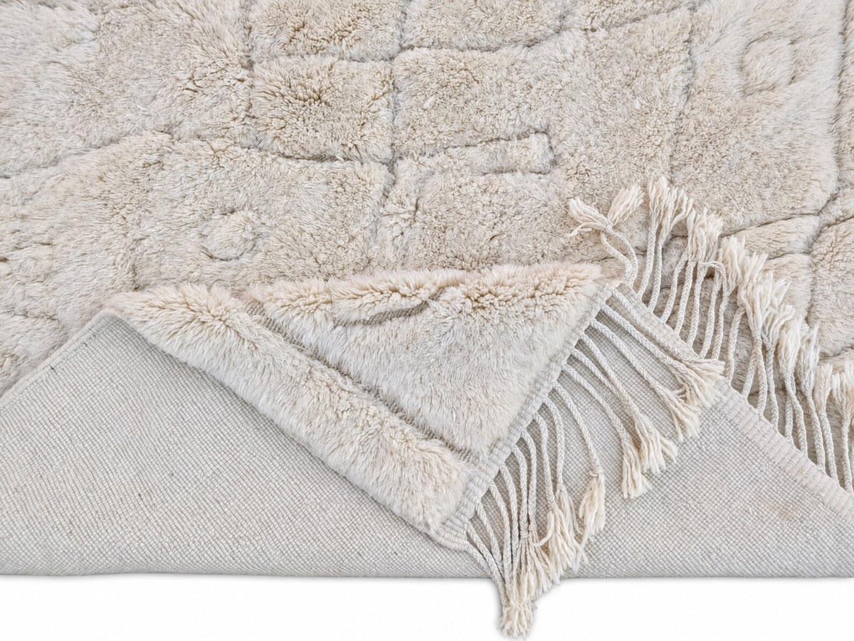 Detail of Natural White Beni Ourain Rug with Abstract Lines, 315 × 242 cm.