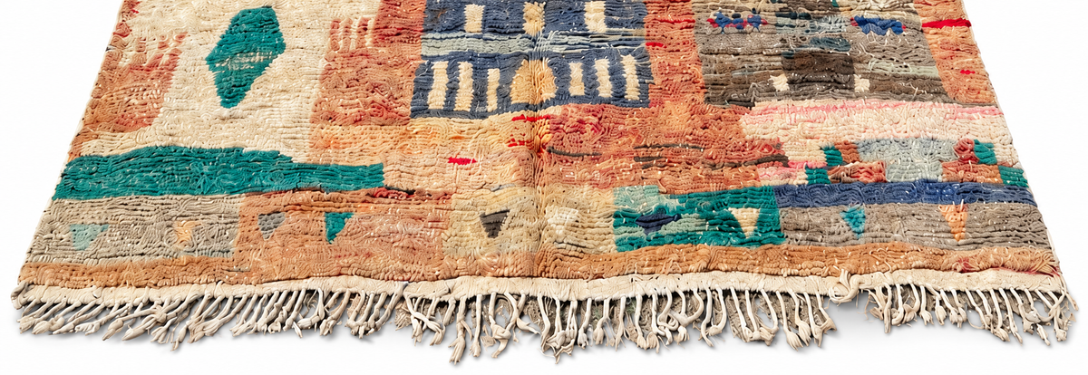 Edge detail of Large Vintage Moroccan Rug with Abstract Symbols, 400 × 300 cm.