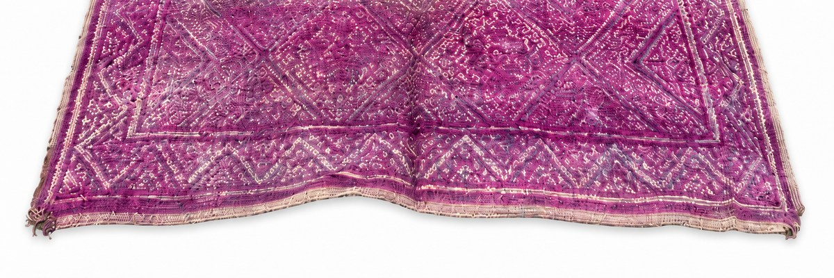 Edge detail of Purple Vintage Moroccan Rug with Delicate Pattern, 444 × 210 cm.