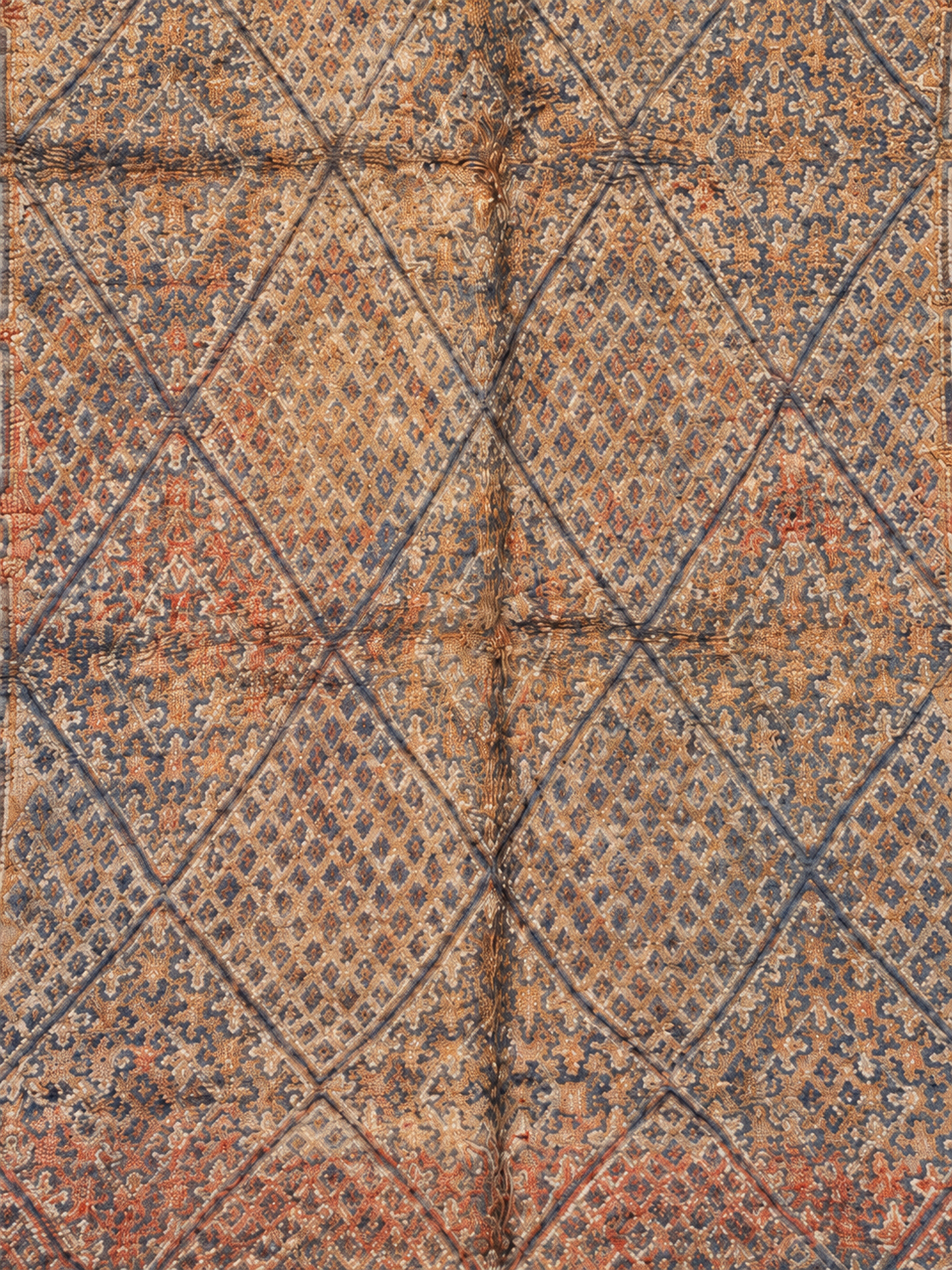 Detail of Light Vintage Moroccan Rug with Fine Diamond Grid, 300 × 190 cm.