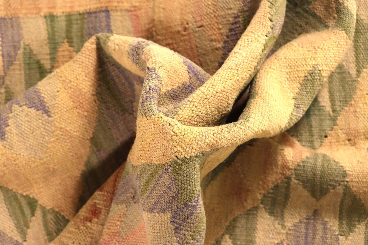 Natural-Tone Kilim Runner with Green and Violet Diamonds, 183 × 67 cm — detail 3