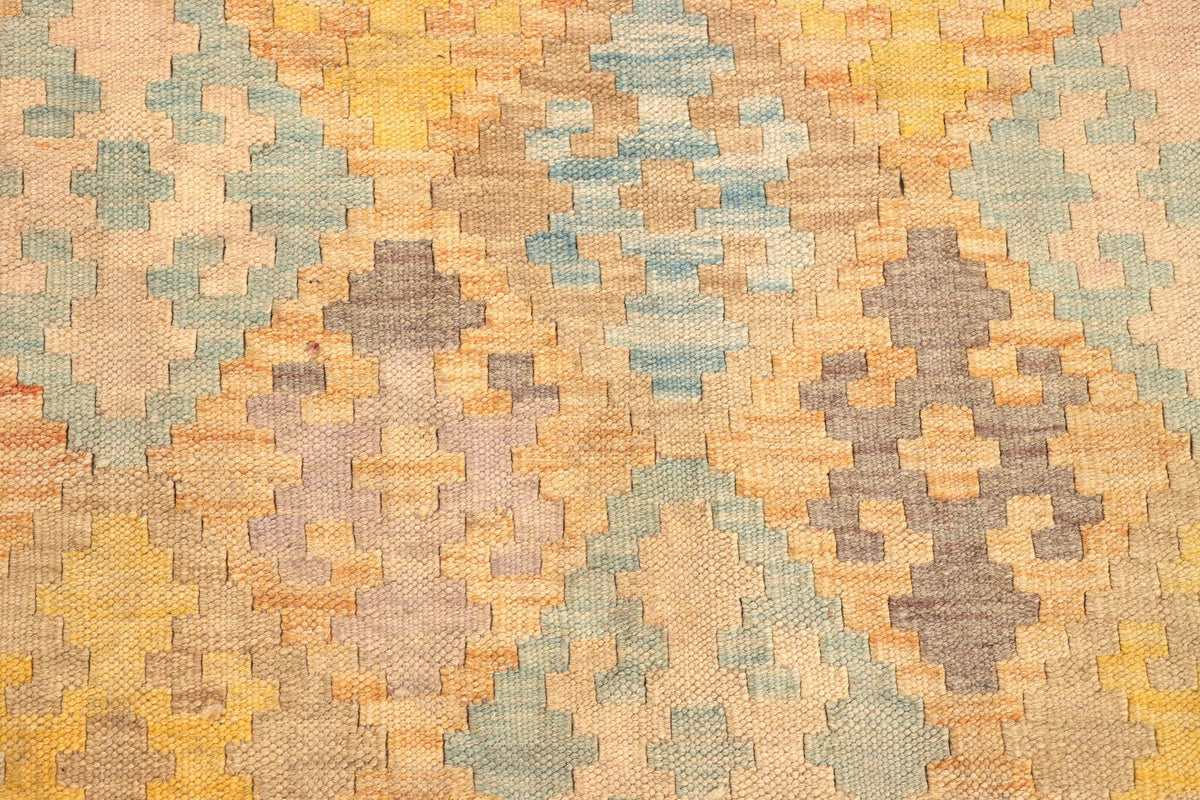 Yellow Pastel Fine Diamond Kilim Rug, 172 × 120 cm — view 3