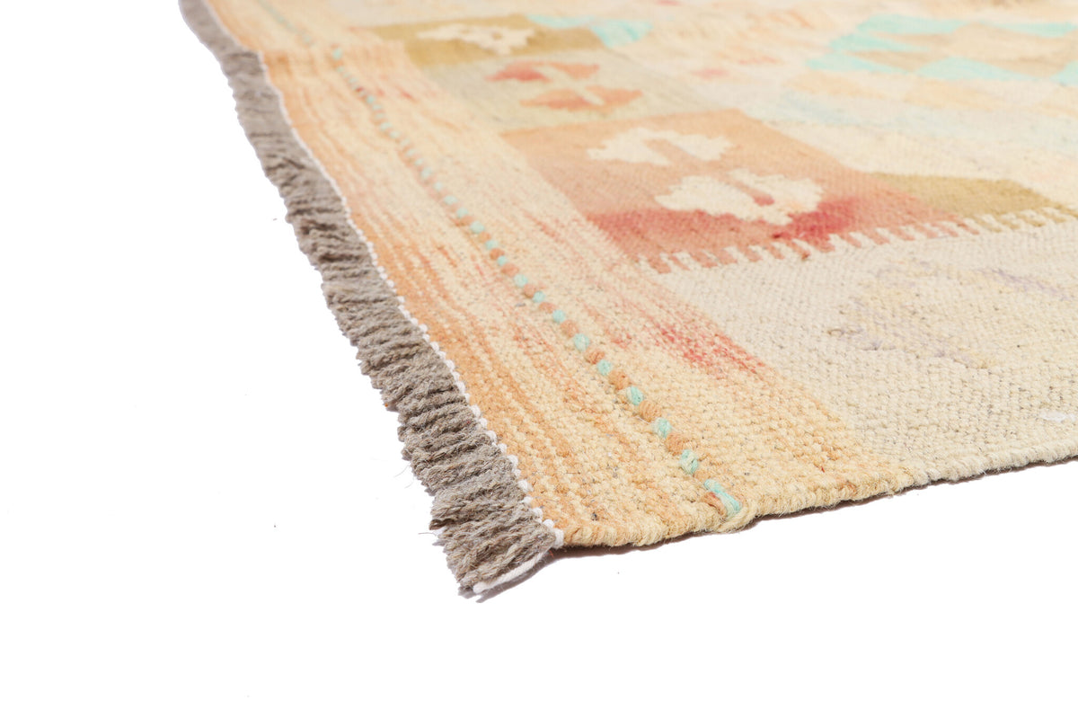 Light Pastel Diamond Kilim Rug, 180 × 122 cm — view 3