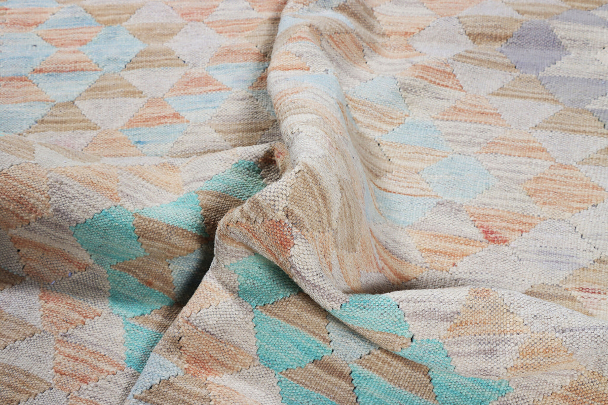 Light Pastel Diamond Kilim Rug, 180 × 122 cm — view 5