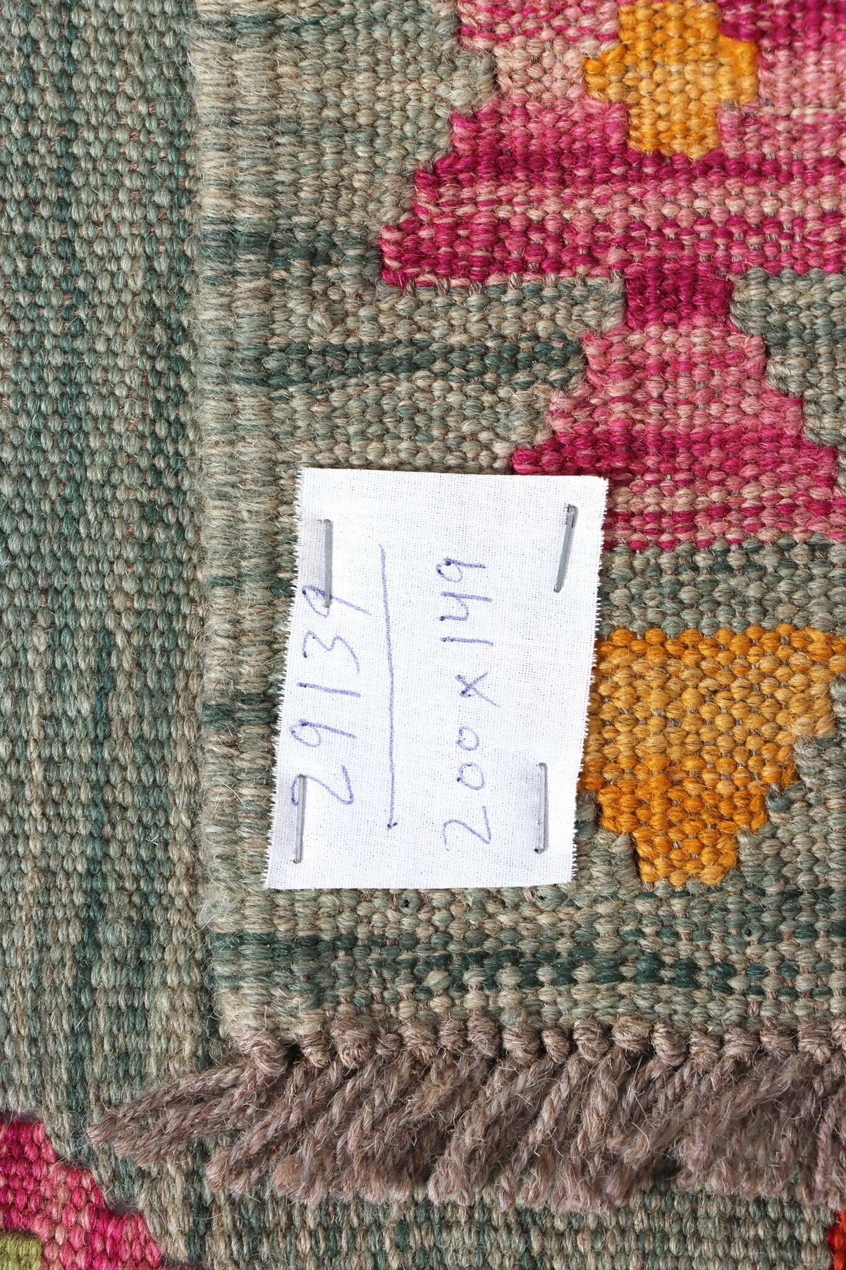 Green Kilim Rug with Red Medallions, 200 × 149 cm — view 7