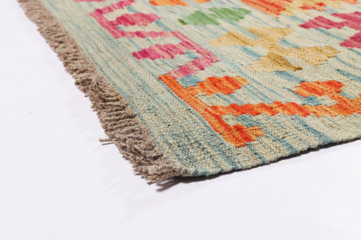 Red Fine Diamond Grid Kilim Rug, 206 × 154 cm — view 3