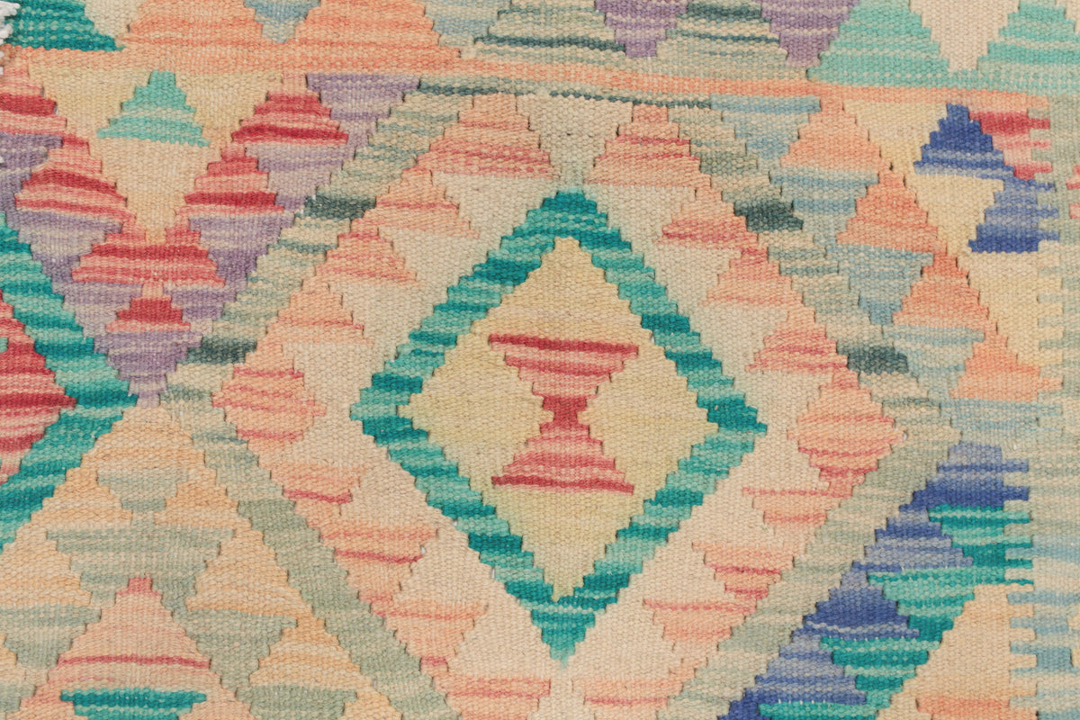 Turquoise and Natural Tone Diamond Kilim Rug, 210 × 152 cm — view 7