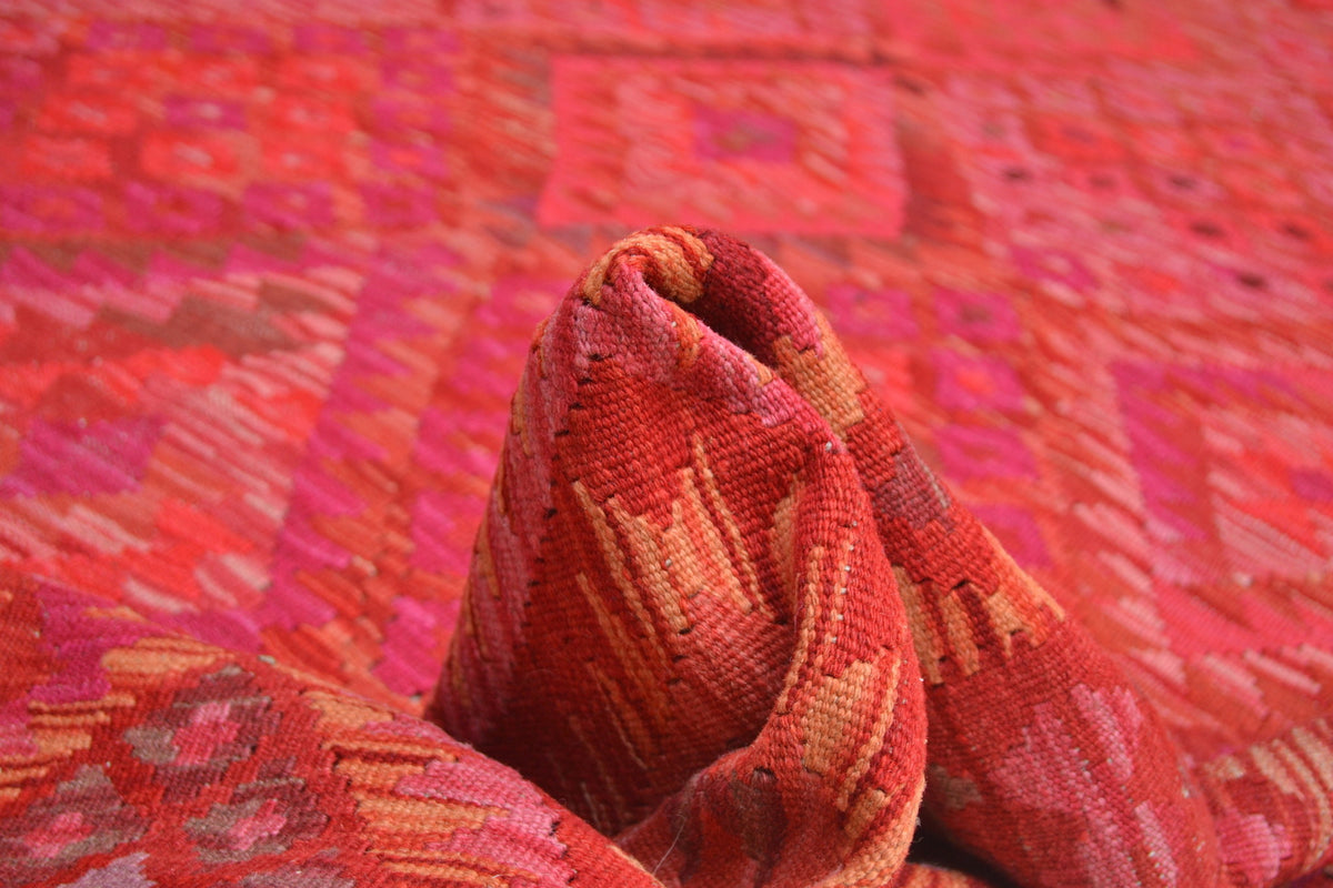 Pink and Red Fine Diamond Kilim Rug, 233 × 184 cm — view 3