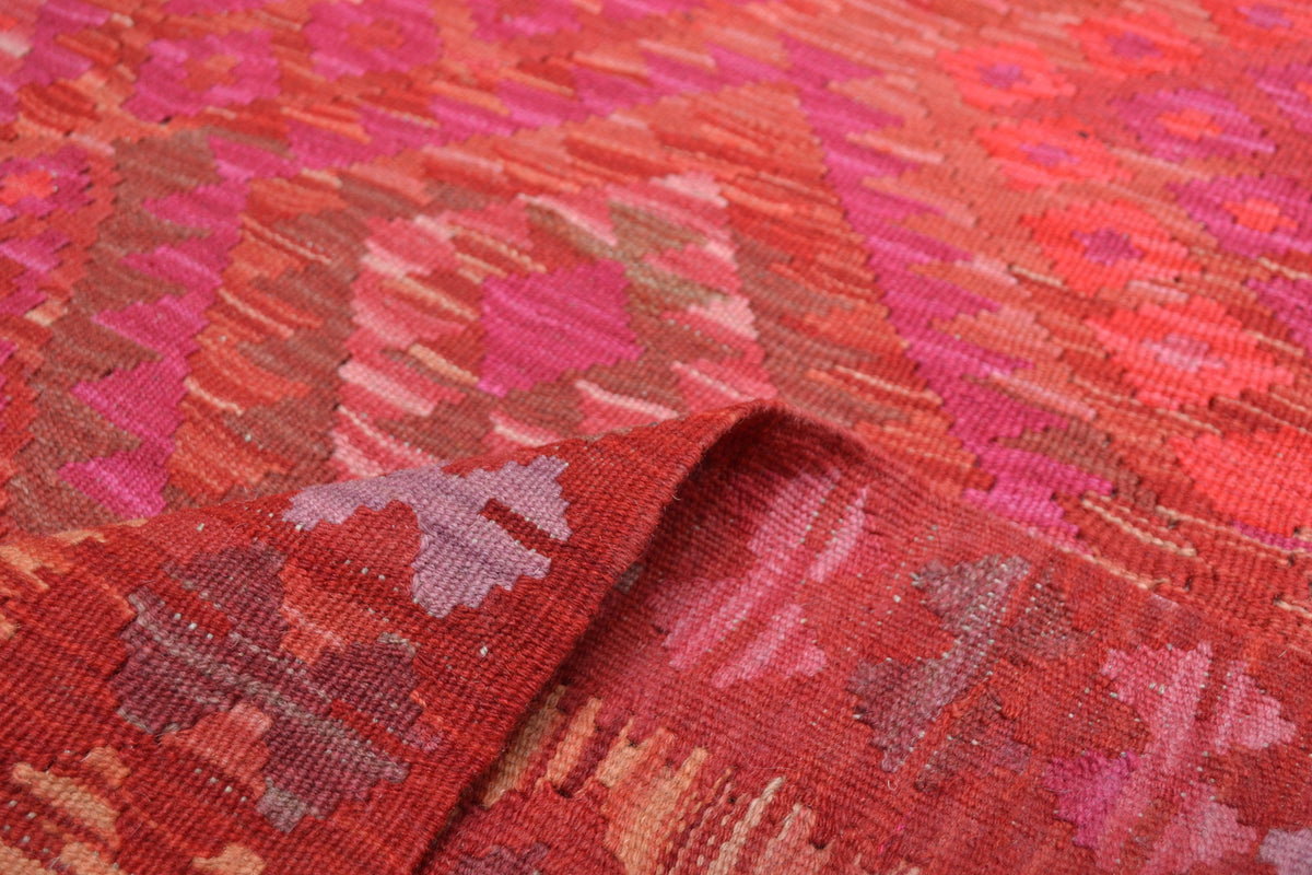 Pink and Red Fine Diamond Kilim Rug, 233 × 184 cm — view 6
