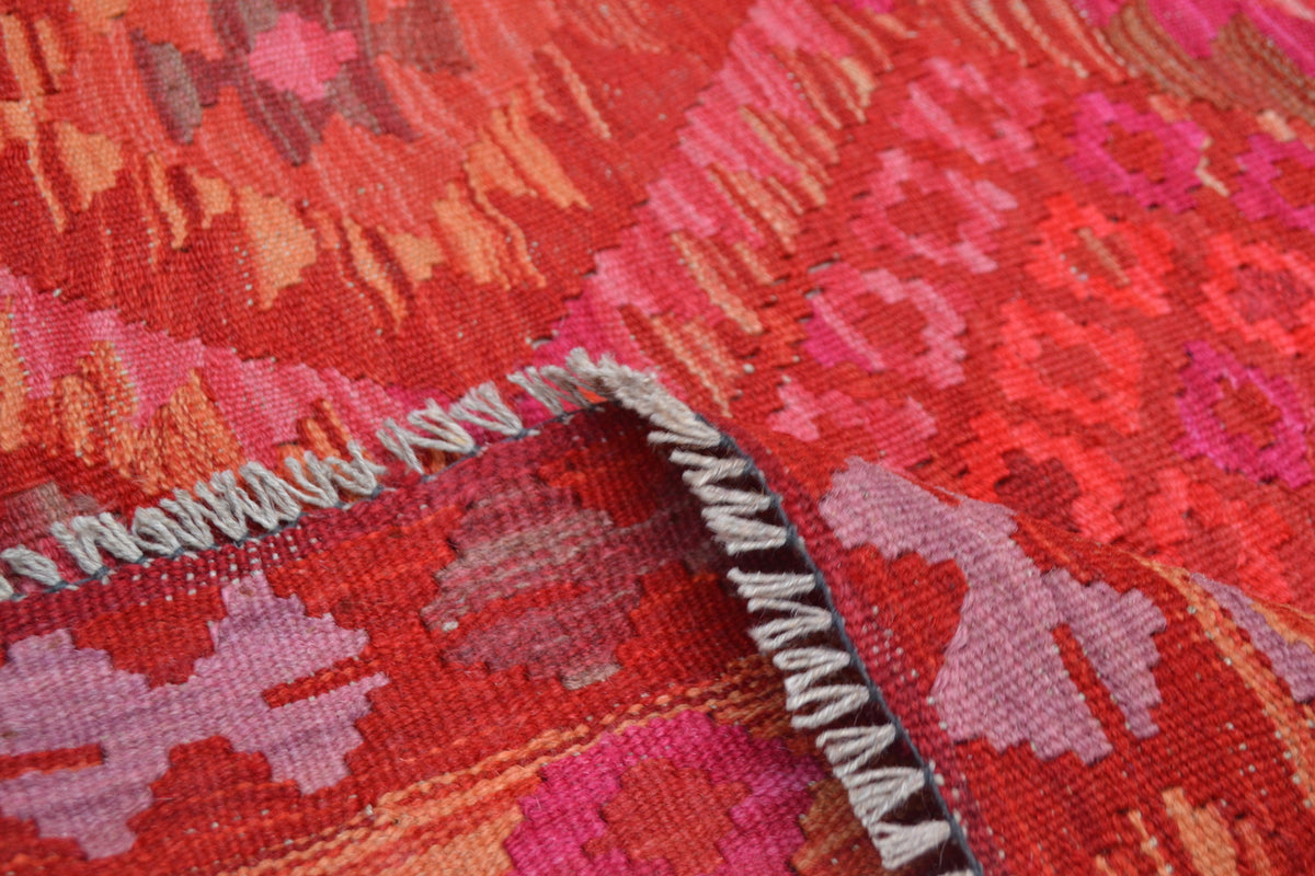 Pink and Red Fine Diamond Kilim Rug, 233 × 184 cm — view 7