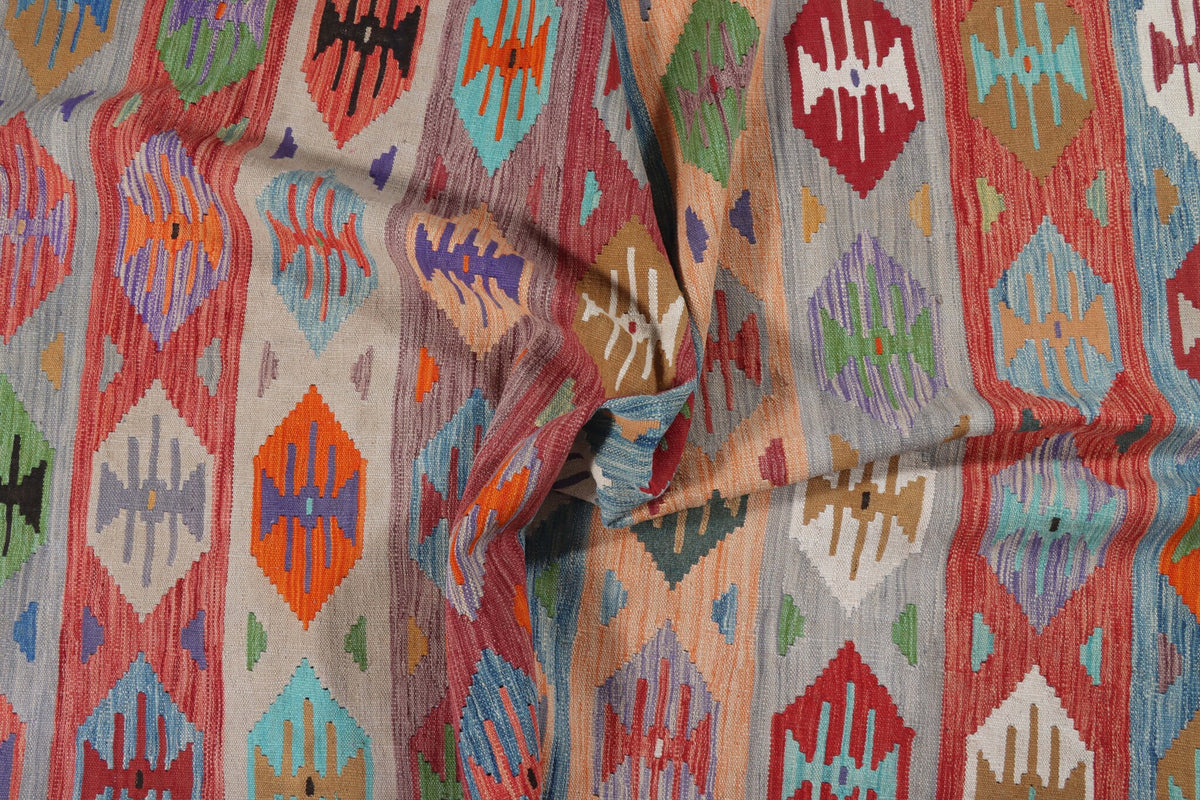 Red Stripe and Medallion Kilim Rug, 250 × 175 cm — view 6