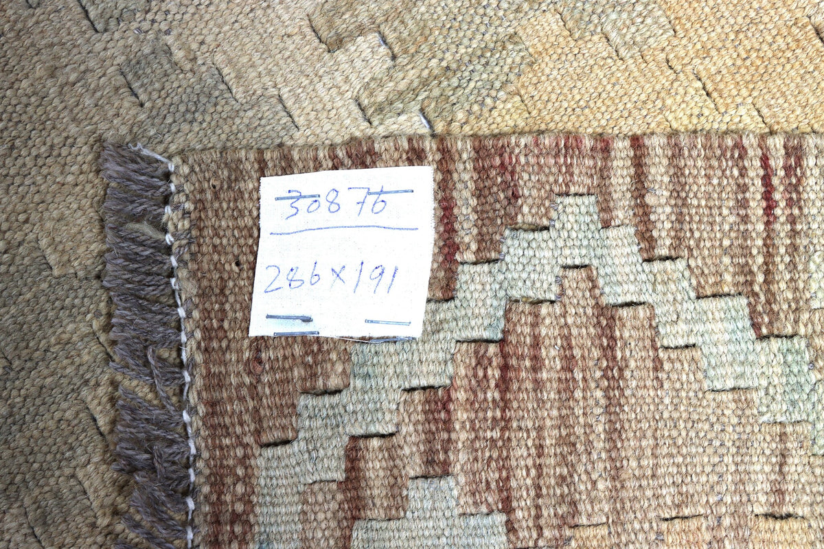 Light Colorful Medallion Kilim Rug, 286 × 191 cm — view 6