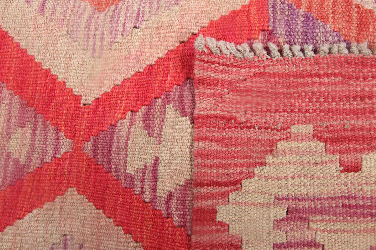 Pink and Red Kilim Rug with Light Border, 297 × 199 cm — view 5