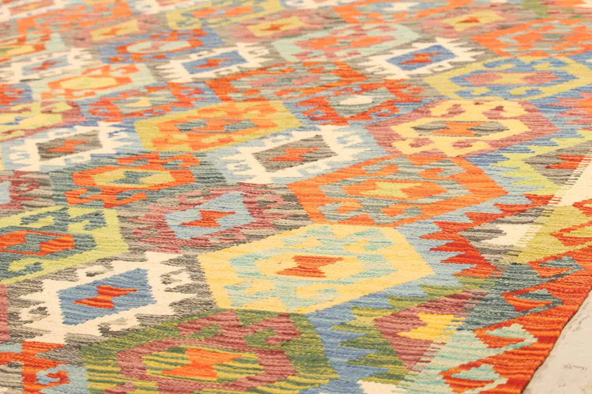 Small Multicolor Diamond Kilim Rug, 288 × 206 cm — view 4