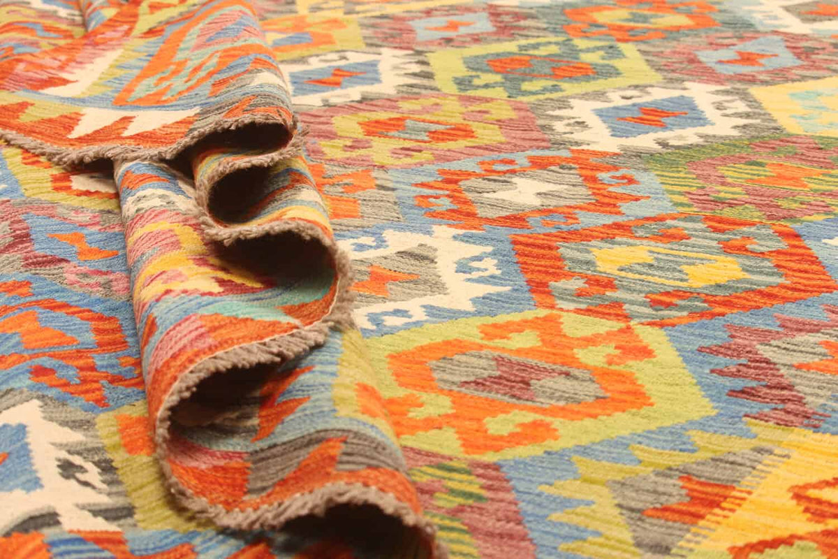 Small Multicolor Diamond Kilim Rug, 288 × 206 cm — view 5