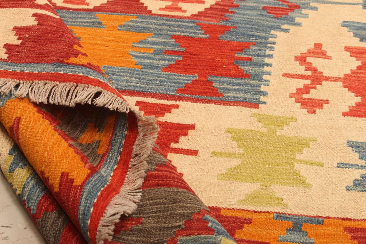 Red and Cream Medallion Kilim Rug, 295 × 204 cm — view 7