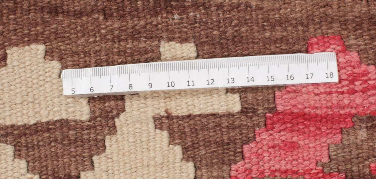 Kilim Rug with Red Border and Light Center, 296 × 200 cm — view 3