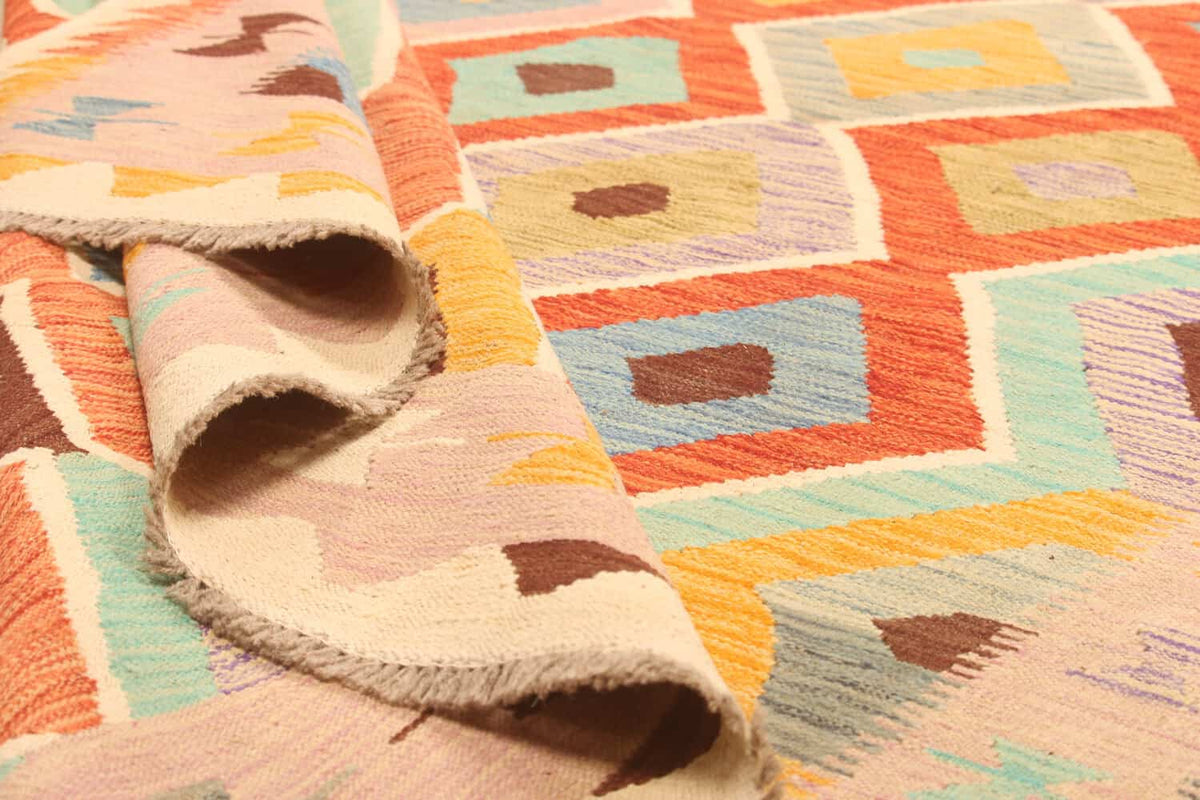 Pastel Kilim Rug with Large Diamonds, 299 × 196 cm — view 4