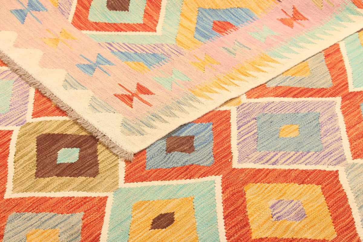 Pastel Kilim Rug with Large Diamonds, 299 × 196 cm — view 6