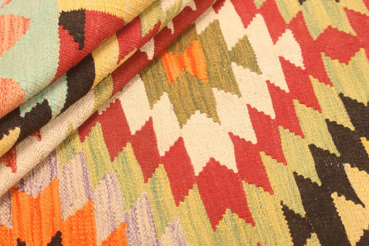 Red Outlined Diamond Kilim Rug, 300 × 195 cm — view 6