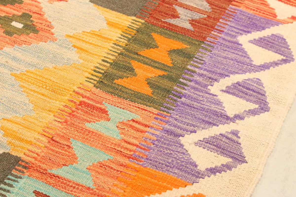 Colorful Geometric Medallion Kilim Rug, 305 × 198 cm — view 4