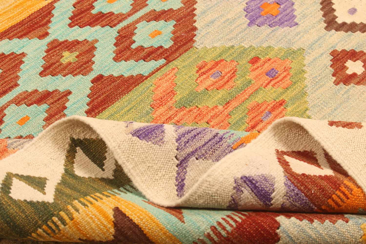 Colorful Geometric Medallion Kilim Rug, 305 × 198 cm — view 7