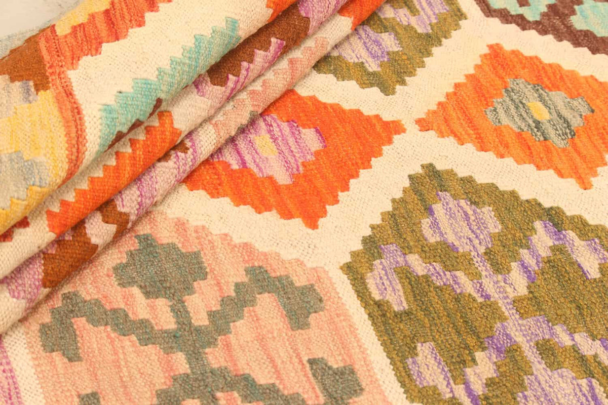 Colorful Hexagon Kilim Rug, 305 × 203 cm — view 5