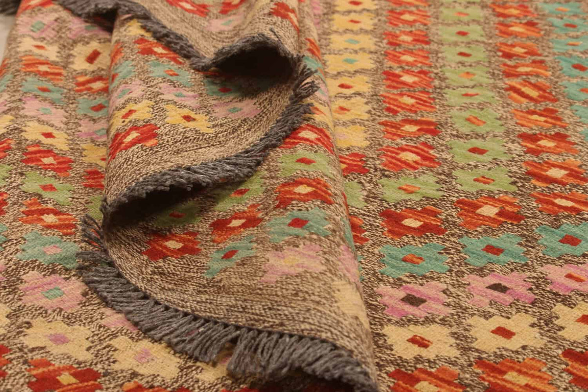 Multicolor Zigzag Kilim Rug, 305 × 206 cm — view 5