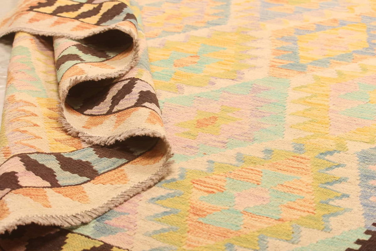 Pastel Kilim Rug with Dark Side Borders, 305 × 207 cm — view 5