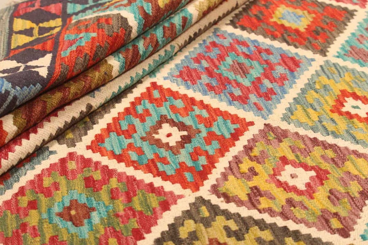 Colorful Diamond Grid Kilim Rug, 310 × 200 cm — view 3