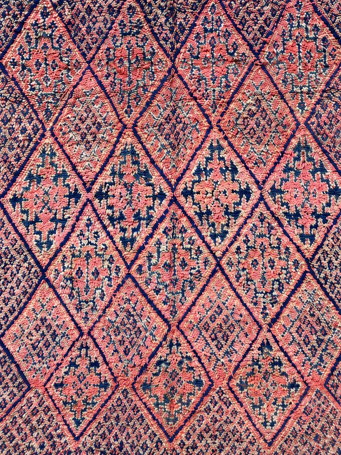 Detail of Pink and Gray Vintage Moroccan Rug with Dark Diamonds, 274 × 216 cm.
