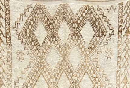 Detail of Cream Moroccan Rug with Taupe Diamonds, 254 × 170 cm.
