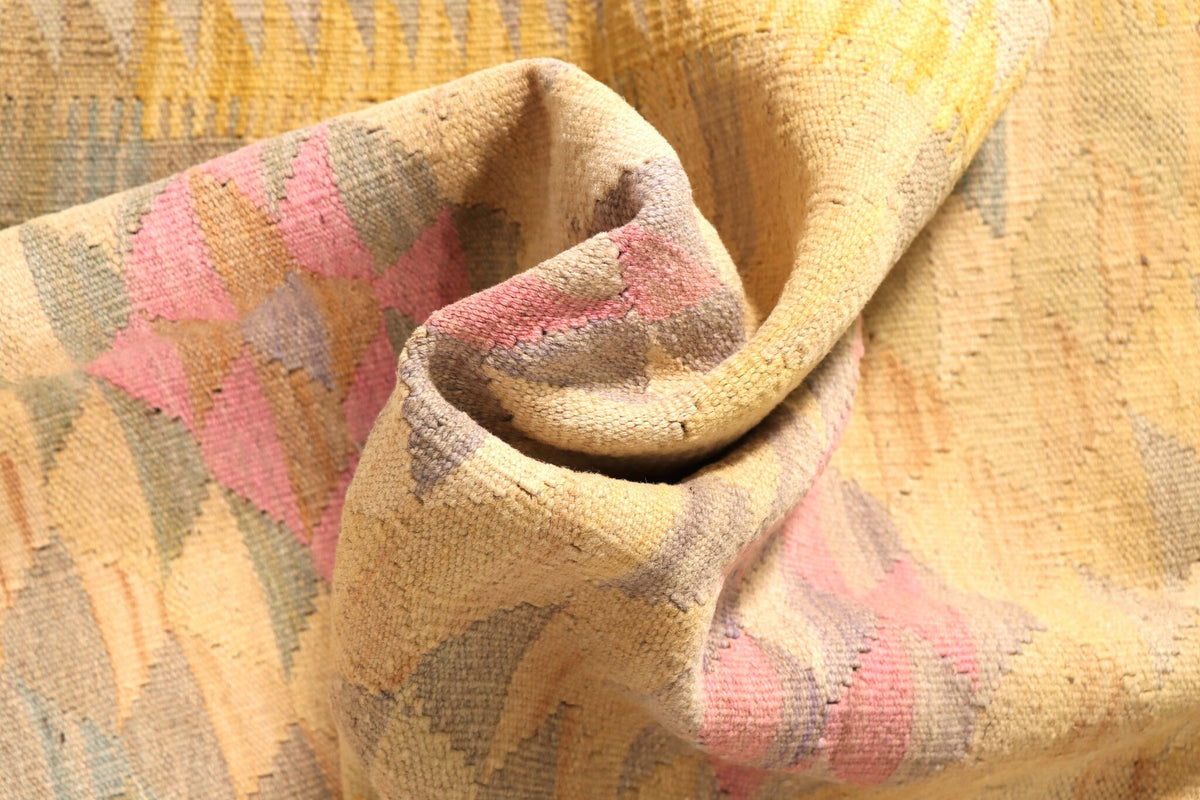 Yellow and Pink Pastel Kilim Runner, 202 × 68 cm — detail 3