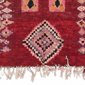 Fringe and edge detail of Burgundy Vintage Moroccan Runner with Medallions, 387 × 95 cm.