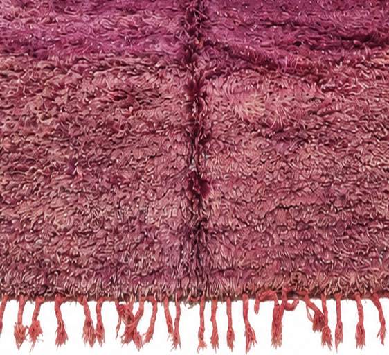 Fringe and edge detail of Dusty Pink Vintage Moroccan Rug with Tonal Texture, 300 × 170 cm.
